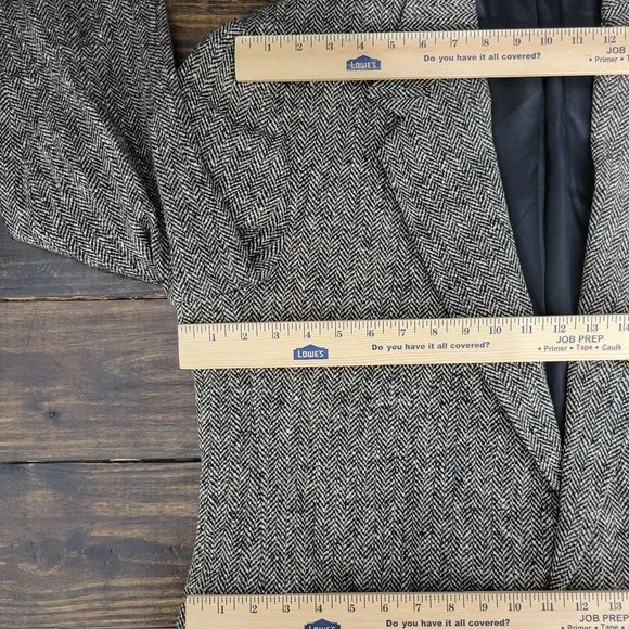 Haggar Mens Sport Coat Blazer Two Button Beige Black Herringbone City Casual 46R